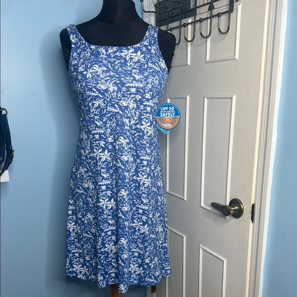 Columbia
Freezer™ III Dress - Picture 1 of 10